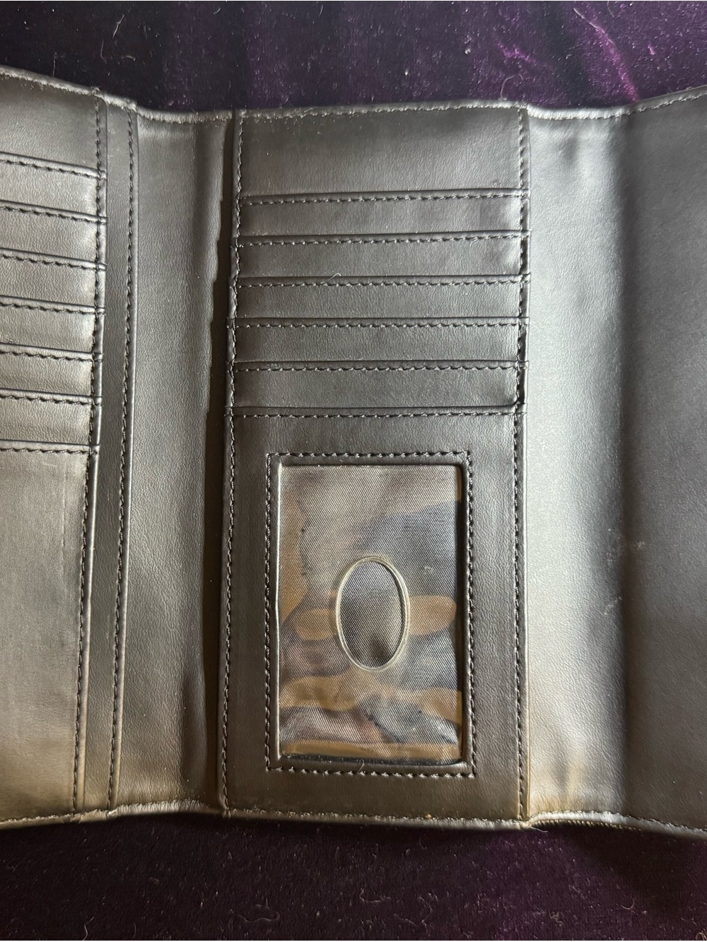 Guess Black Quilted Patent Logo Wallet - Picture 4 of 4
